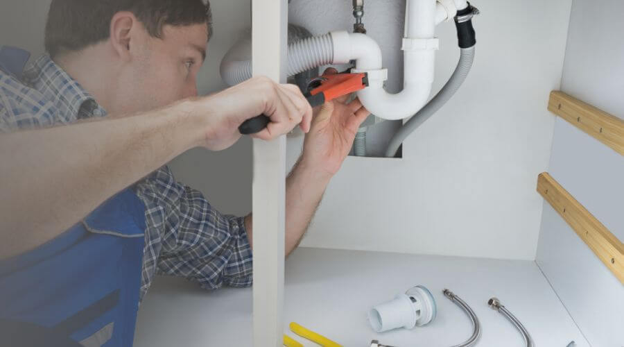 Expert burst pipe repair services in Buffalo Center, IA